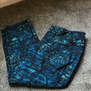 Old Navy Compression Capris-Crops